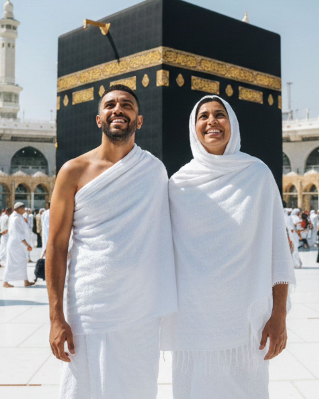 Pèlerins en ihram devant la Kaaba, La Mecque